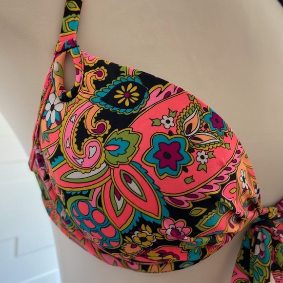 (2/$40) Victoria’s Secret Push-up Underwire Bikini Top 34D (like new) - Picture 3 of 9